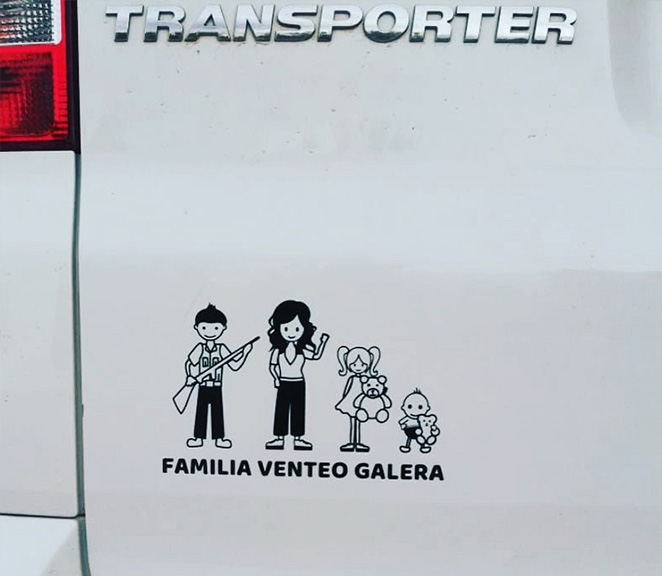 La Familia  Pegatinas coche familia, Familia de palos, Nombres para chicos
